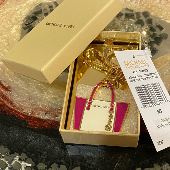 Rare Michael Kors Fuchsia Bag Charm Key Holder - Picture 4 of 4